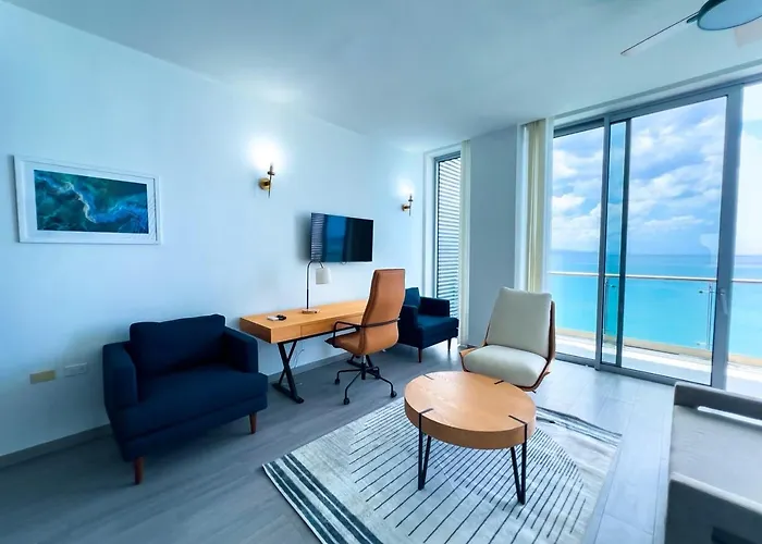 Hotel Blue Fins - A Sky Harbour Oceanfront Twin Montego Bay