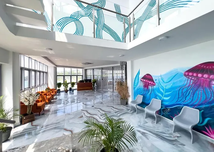 Blue Fins - A Sky Harbour Oceanfront Twin Montego Bay